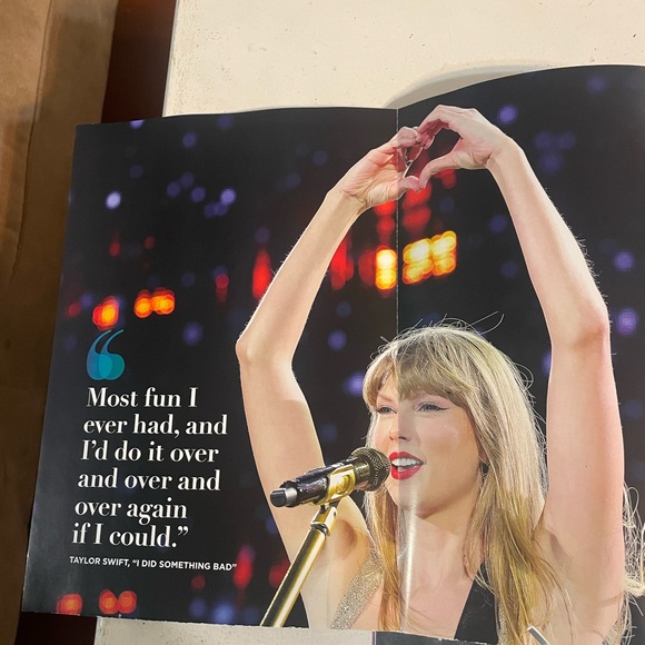 Taylor Swift The Eras Tour Collection - Picture 9 of 10